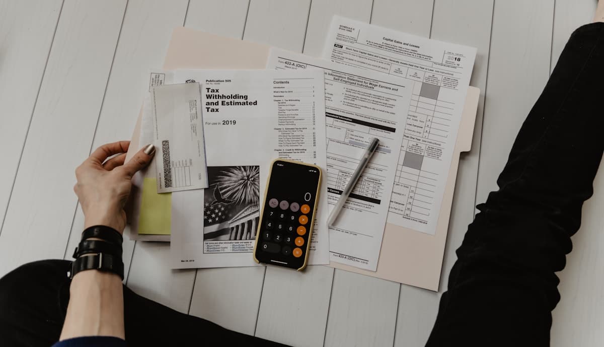 Financial documents and calculator for payment planning